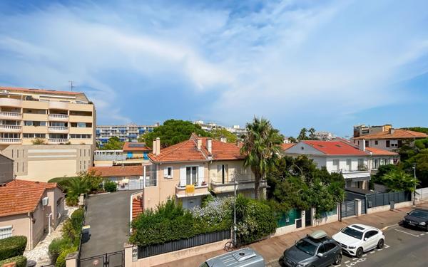Appartement à vendre    2 pièces • 49,76 m2 Fréjus