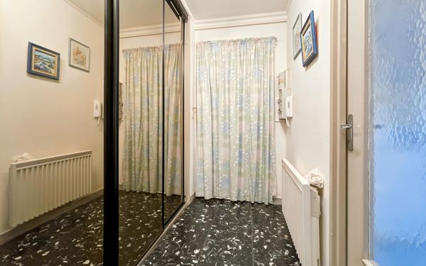 Appartement à vendre    2 pièces • 49,76 m2 Fréjus