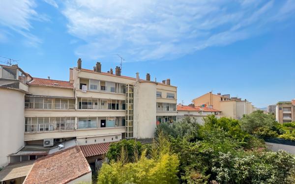 Appartement à vendre    2 pièces • 49,76 m2 Fréjus