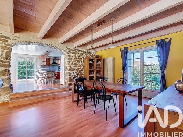 Maison à vendre 5 pièces 174 m² Saint-Cergues