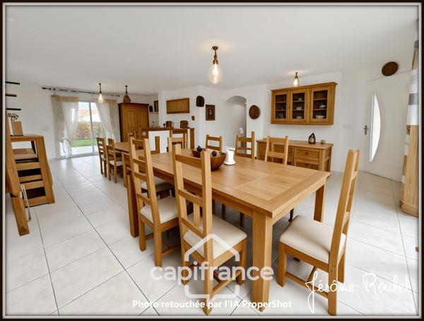 Maison à vendre 4 pièces 3 chambres Garage Terrain 470 m² VOUNEUIL SOUS BIARD (86)