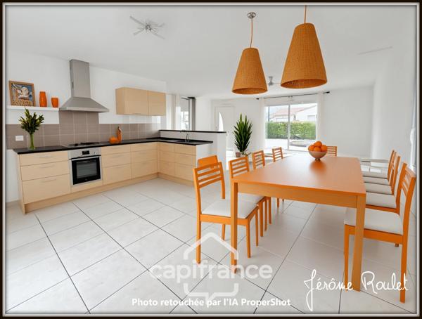 Maison à vendre 4 pièces 3 chambres Garage Terrain 470 m² VOUNEUIL SOUS BIARD (86)