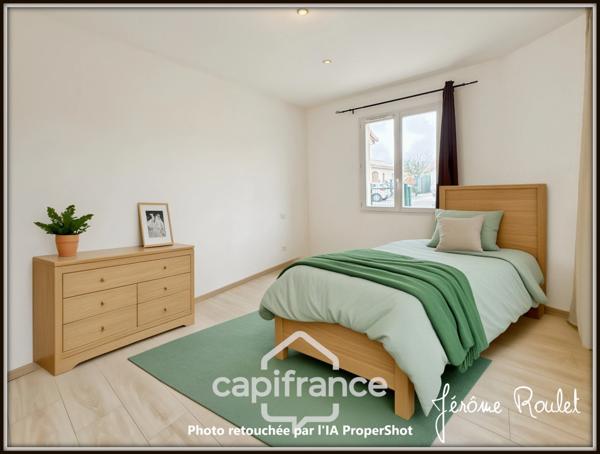 Maison à vendre 4 pièces 3 chambres Garage Terrain 470 m² VOUNEUIL SOUS BIARD (86)