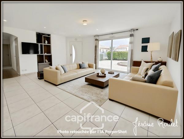 Maison à vendre 4 pièces 3 chambres Garage Terrain 470 m² VOUNEUIL SOUS BIARD (86)