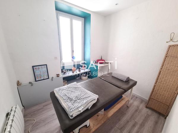 GONFARON - MAISON DE VILLAGE 142M2 AVEC 2 APPARTEMENTS, COMPTEURS INDIVIDUELS, CAVE, PROCHE DES COMMODITÉS.