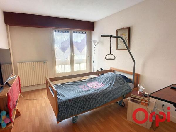 Appartement à vendre    3 pièces •  Montluçon
