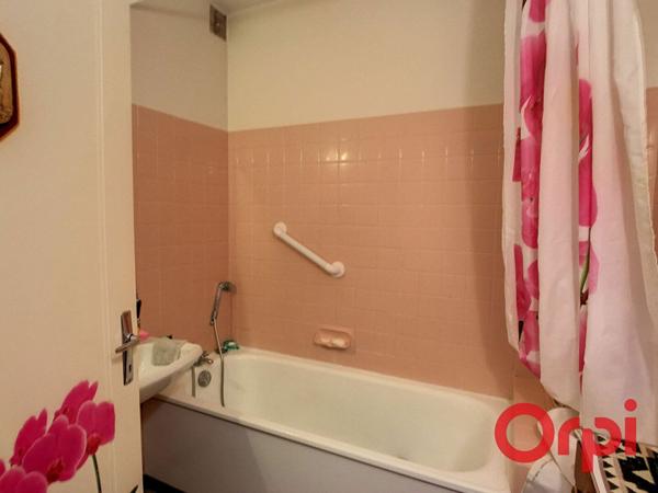 Appartement à vendre    3 pièces •  Montluçon