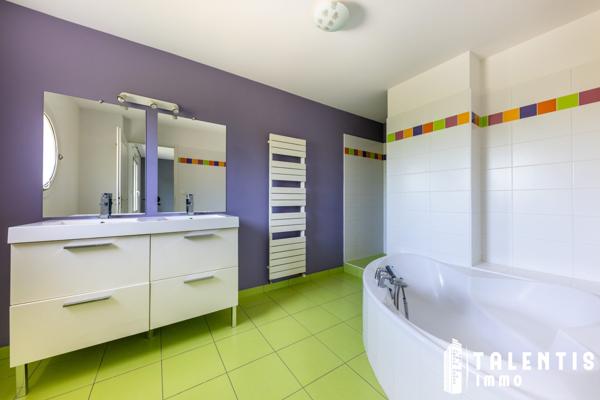 Exclusivité | TREILLIÈRES - BOURG | Maison Familiale 7 Pièces (160m² | 5ch)