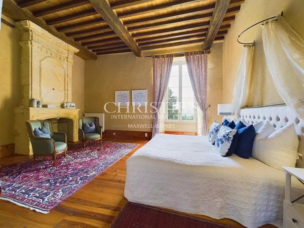 Manoir luxueux du XVe siècle à vendre en Dordogne