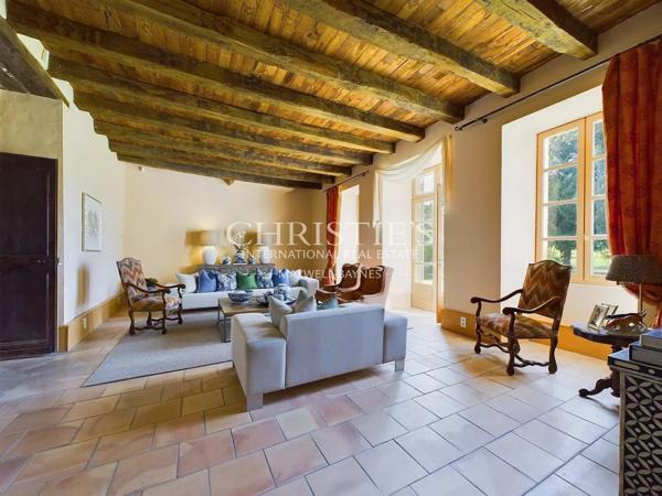 Manoir luxueux du XVe siècle à vendre en Dordogne