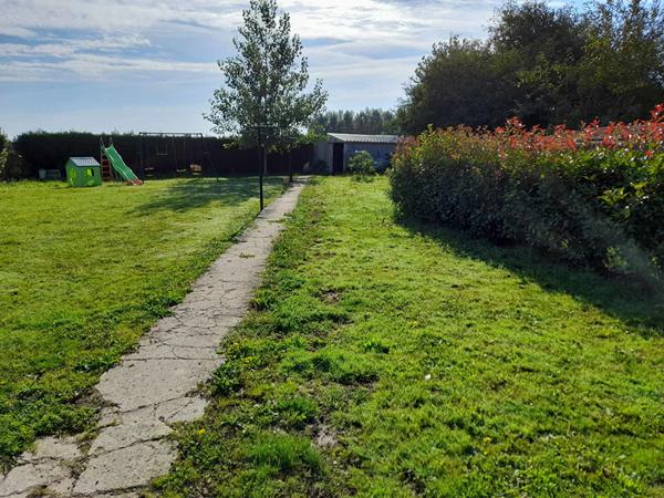 TRÈS PROCHE CHAUNY, SECTEUR RECHERCHÉ, PRODUIT RARE!