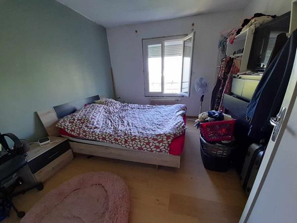 TRÈS PROCHE CHAUNY, SECTEUR RECHERCHÉ, PRODUIT RARE!