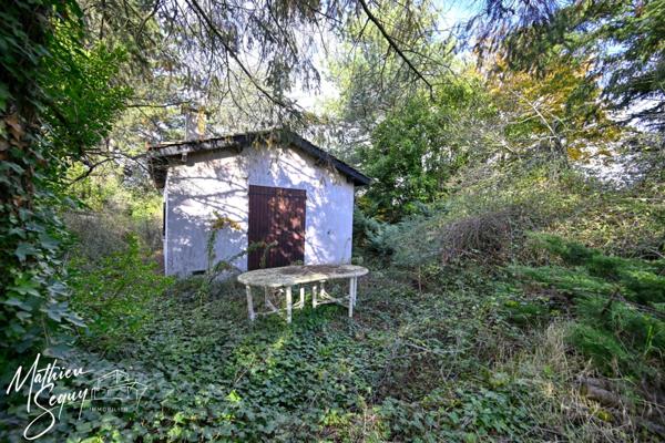 Terrain à construire avec bâti à conserver ou à démolir pour contruire votre habitat de demain