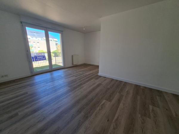 Secteur ney -  t2 avec parking et cave