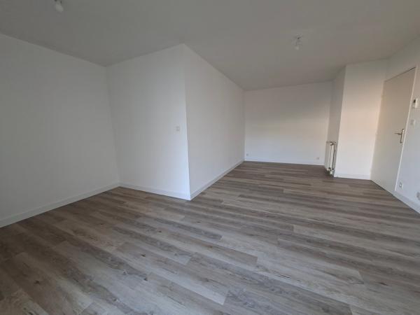 Secteur ney -  t2 avec parking et cave