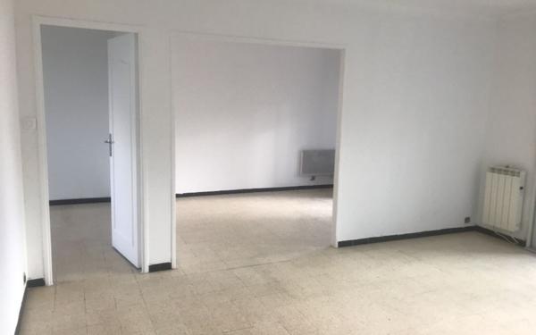 Appartement à louer    3 pièces •  Nîmes