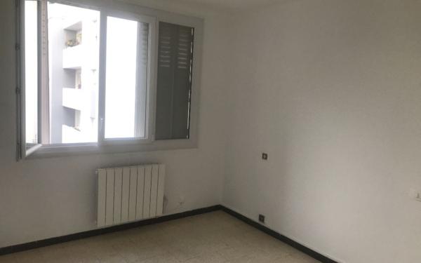 Appartement à louer    3 pièces •  Nîmes