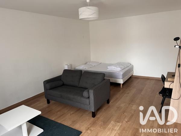 Location studio 33 m² Savigny-le-Temple