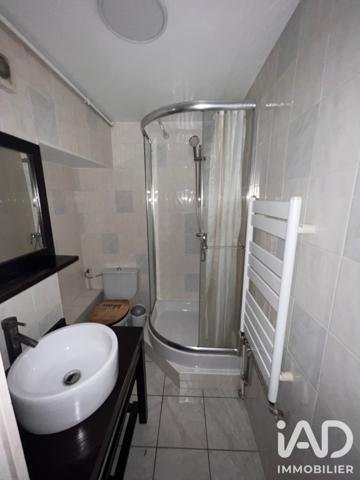 Location studio 33 m² Savigny-le-Temple