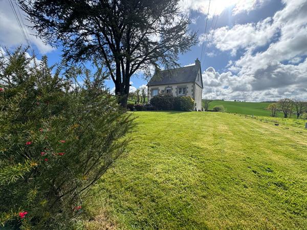 Vente Maison, 3 chambres, grand terrain, au calme avec vue dégagée - SAINT GOUENO