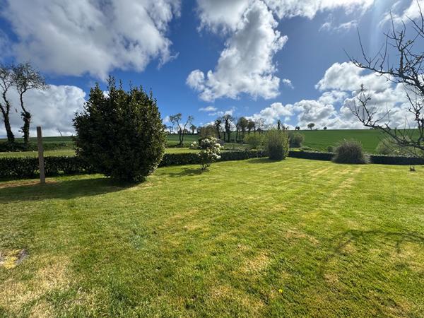 Vente Maison, 3 chambres, grand terrain, au calme avec vue dégagée - SAINT GOUENO