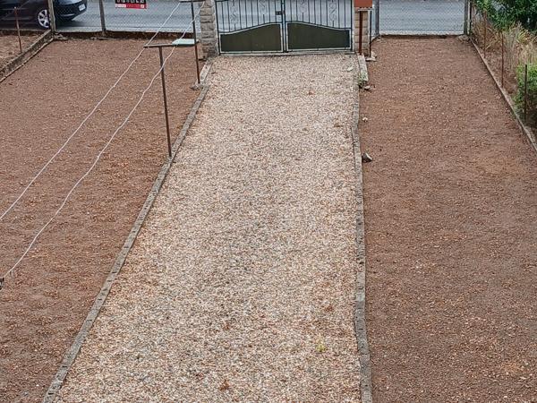 Petit prix, beau potentiel à saisir à Roumazière-Loubert !