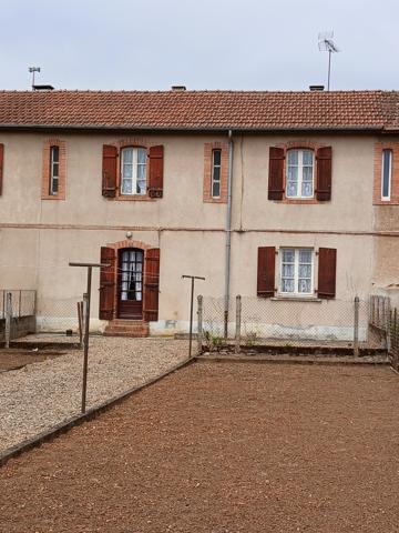 Petit prix, beau potentiel à saisir à Roumazière-Loubert !