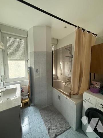 ANGERS GARE/PASSERELLE T3 AU 1ER ETAGE AVEC TERRASSE