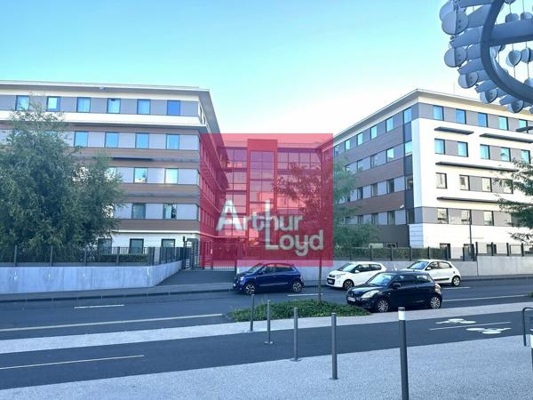 CLERMONT -FERRAND SECTEUR ESTAING CHU A VENDRE BUREAUX 701 M² - PARKING PRIVATIF
