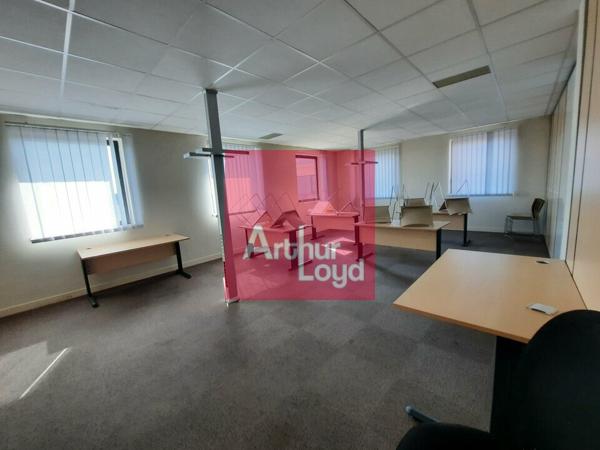 CLERMONT -FERRAND SECTEUR ESTAING CHU A VENDRE BUREAUX 701 M² - PARKING PRIVATIF