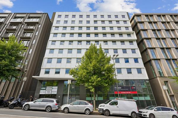 Bureaux à louer à Nanterre avec surfaces modulables et accès RER