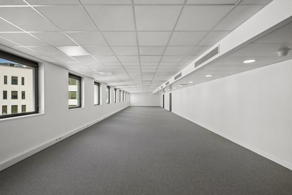 Bureaux à louer à Nanterre avec surfaces modulables et accès RER