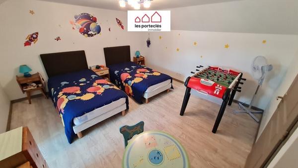 Maison 145m² hab 4 ch, bureau, salle de jeux, garage / 650m².