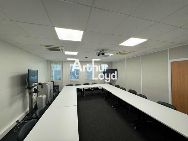 Bureaux cloisonnés et climatisés à louer 284 m² - Sophia Antipolis