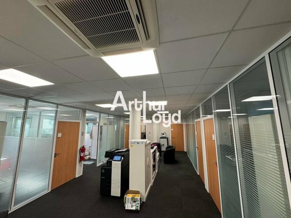 Bureaux cloisonnés et climatisés à louer 284 m² - Sophia Antipolis