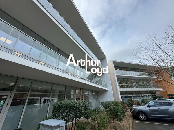 Bureaux cloisonnés et climatisés à louer 284 m² - Sophia Antipolis