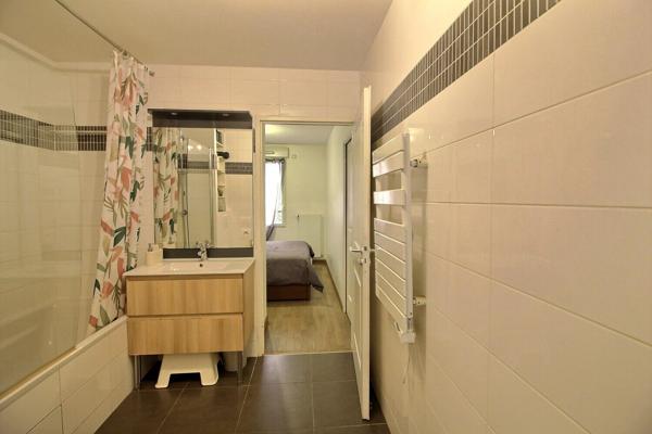 Suresnes Carnot Gambetta : Appartement familial de 4 pièces avec jardin privatif, terrasse, balcon et parking