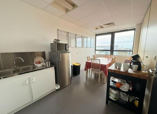 TOURS NORD L'AERONEF BUREAUX A LOUER DE 130 M² AVEC POSSSIBILITE DE PARKINGS