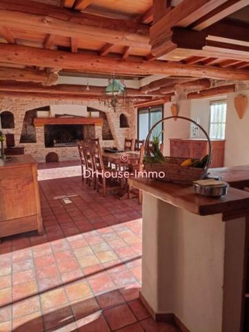 Maison à vendre 12 pièces de 350 m²