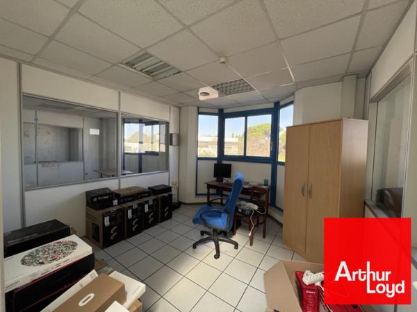 Bureaux à louer à Mauguio 180 m² avec parking et espace modulable
