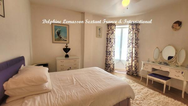 Maison en pierre avec 4 chambres et jardin clos