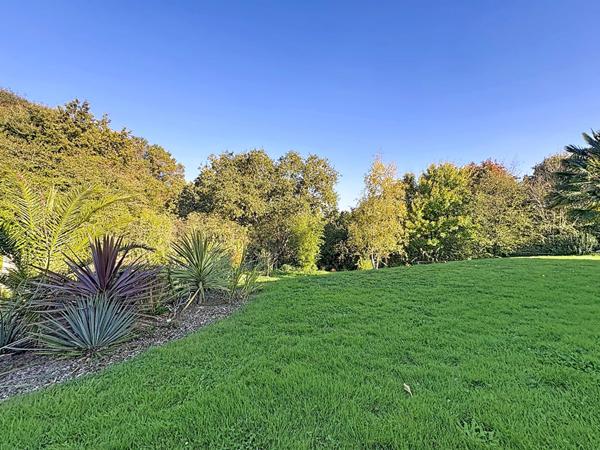 Maison à vendre à Oudon de plain pied - 3 chambres, jardin spacieux - Proche gare