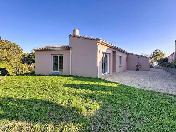 Maison à vendre à Oudon de plain pied - 3 chambres, jardin spacieux - Proche gare