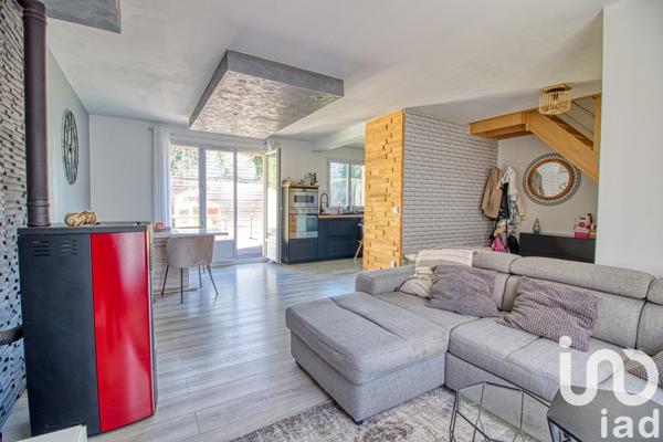 House for sale 5 rooms 90 m² Nézel