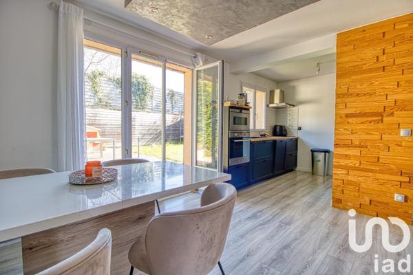 House for sale 5 rooms 90 m² Nézel