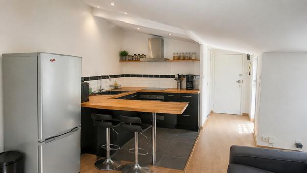 APPARTEMENT T2 PROCHE DES HALLES
