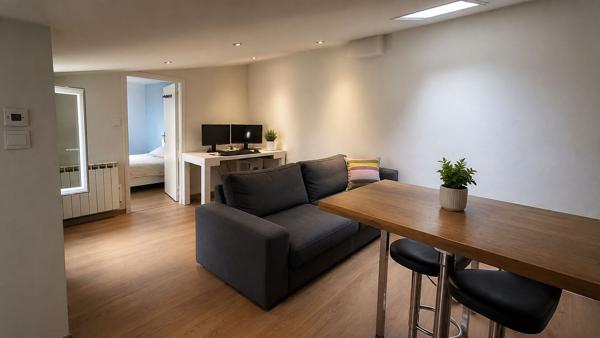 APPARTEMENT T2 PROCHE DES HALLES
