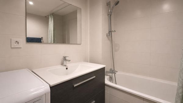 APPARTEMENT T2 PROCHE DES HALLES