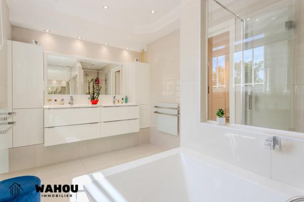 Saint-Cézaire-sur-Siagne (06530) Élégante villa provençale avec piscine et vaste jardin paysager