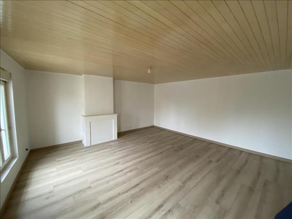 Immeuble à vendre 369 000 € Saint-Martin-du-Bois 300 m² DPE E